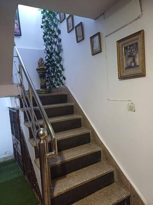 Sufiyana सादा परन्तु सुन्दर 2 Apartment *