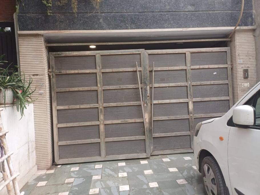 Apartment Sufiyana सादा परन्तु सुन्दर 2 *